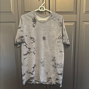 Men's Lululemon Gray and Black Metal Vent Tech Shirt - Size Large, EUC